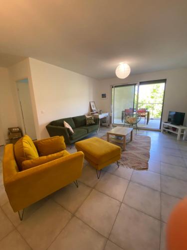 3 pieces agreable et cosy proche centre-ville in Estanove