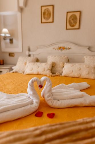 Deluxe Double Room with Spa Bath  image 4