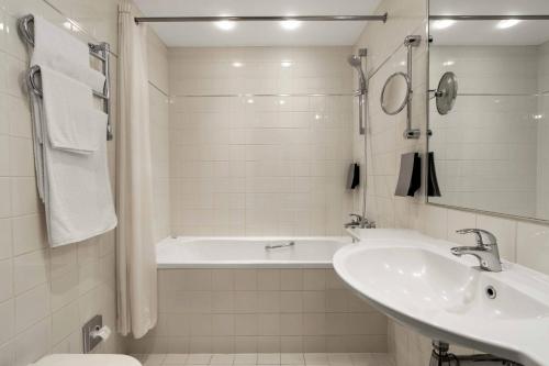 Superior Double Room image 7