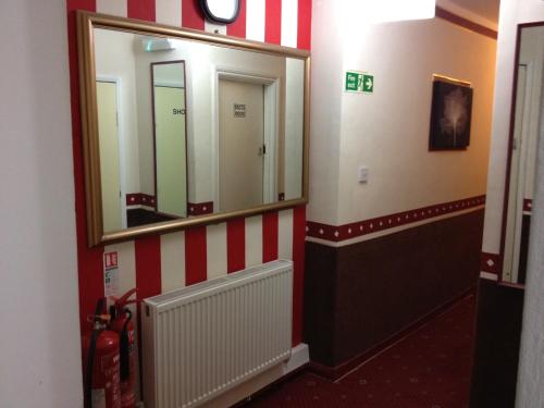 City View Hotel Roman Road - image 6
