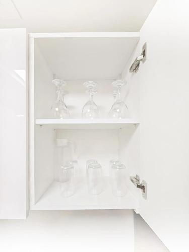 Daraqa-Modern 1BR Apartment in Peaceful Dubai Land - image 14