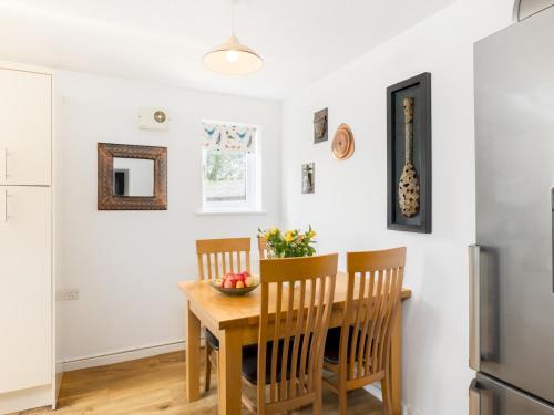 設施, Delightful home Sunroom Garden Parking Pass the Keys in 布洛克利