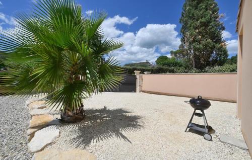 Awesome Home In Saint-Michel-Deuzet