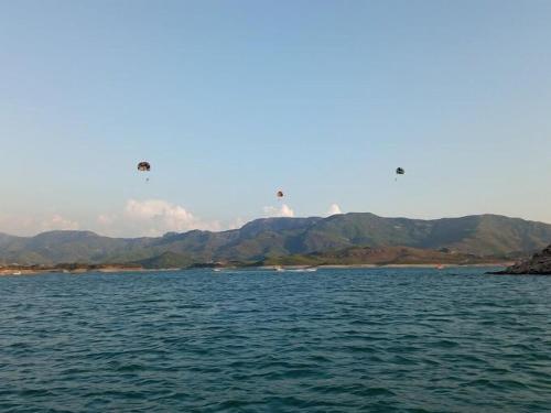 lake view hotel and resort - image 11