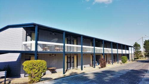 Exterior view, Snow Season Motor Inn in Cooma