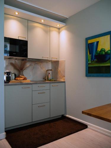 Single Room image 7
