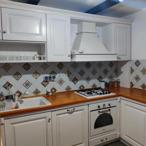 keuken, Casa Ponors Eden in Valea Manastirii