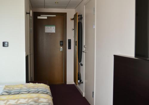 Standard Double Room image 4