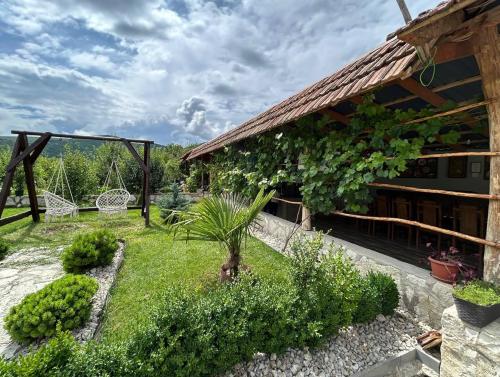 Shared lounge/TV area, Дом на лоне горы с удобствами и красивым видом на горы и сад in Ijevan