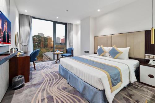 room detail thumbnail 0