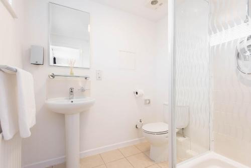 PREMIER SUITES Newcastle - image 9