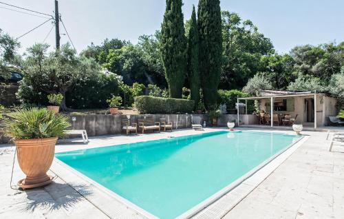 Maison De Village gîte à louer TOURRETTES