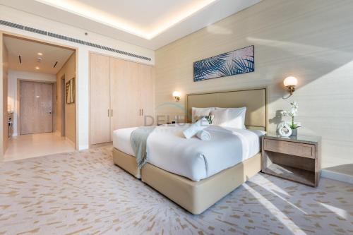 Steps from Nakheel Mall and Monorail Station, Near Beach Clubs ,15 Mins to Downtown and Marina, The Palm Tower, Palm Jumeirah by Deluxe Holiday Homes, Dubai (foto 5)