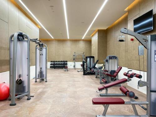 Steps from Nakheel Mall and Monorail Station, Near Beach Clubs ,15 Mins to Downtown and Marina, The Palm Tower, Palm Jumeirah by Deluxe Holiday Homes, Dubai (foto 8)