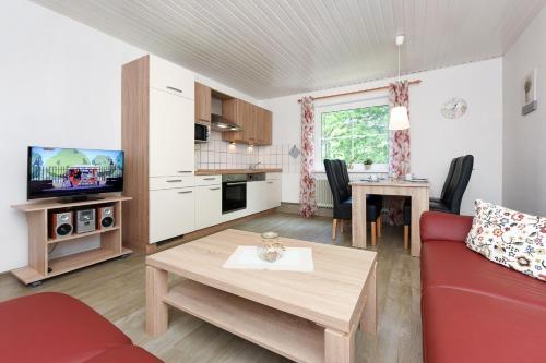 2 bedrooms, 3 beds