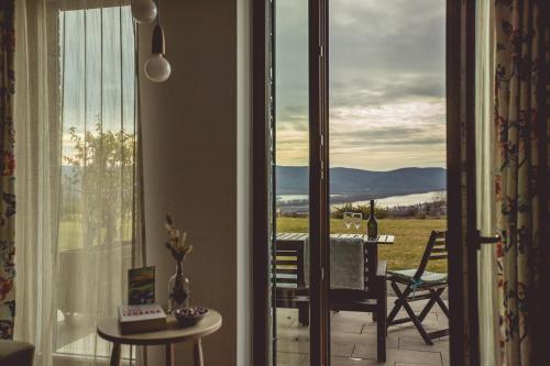 Natura Hill Butik szobák és Étterem