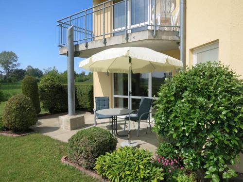 One-Bedroom Apartment with Terrace image 8
