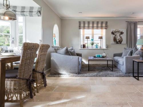 Ocean House - image 12