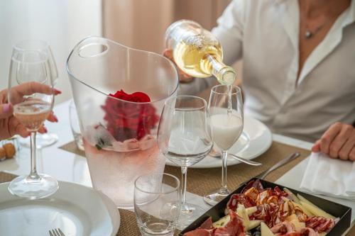 Ételek és italok, Viroga Suite Apartments in Castel Volturno