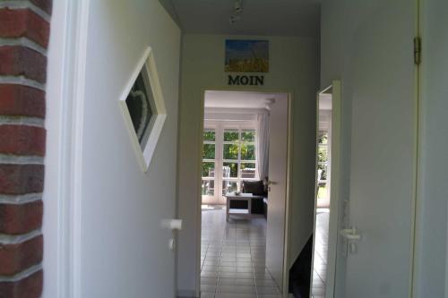 Three-Bedroom House image 1