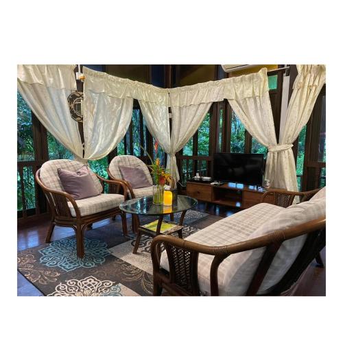 Villa Sri Kampung near Gua Kelawar (Bat Cave)