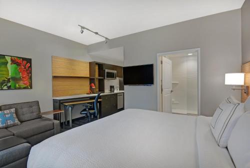 TownePlace Suites by Marriott Sarasota/Bradenton West - image 9