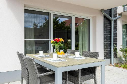 Two-Bedroom Apartment with Terrace image 8