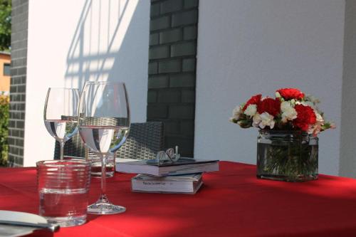 Two-Bedroom Apartment with Terrace image 7
