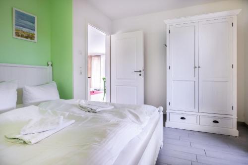 Two-Bedroom Apartment with Terrace image 4