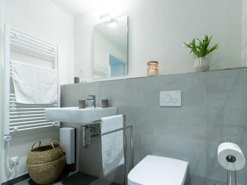 Two-Bedroom Apartment with Balcony image 10