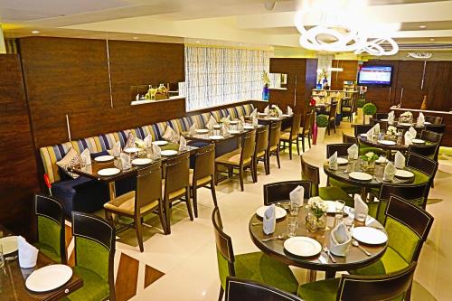 Restoran, The Oriental Residency Hotel in Khar