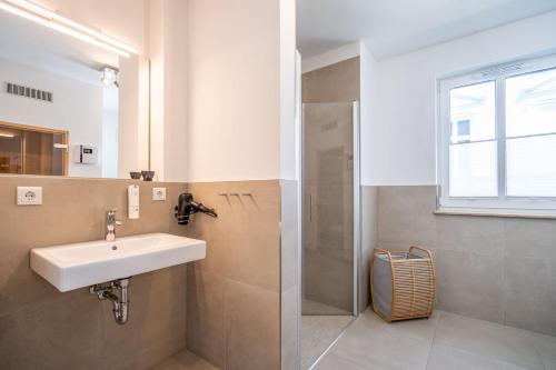 Two-Bedroom Apartment with Balcony image 1