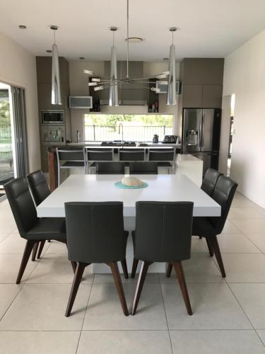 Mahi Mahi Hinchinbrook in Cardwell