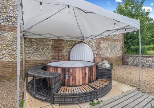 The Ducks - Gorgeous Norfolk Upside down Cottage - with Lazy Spa in Whissonsett