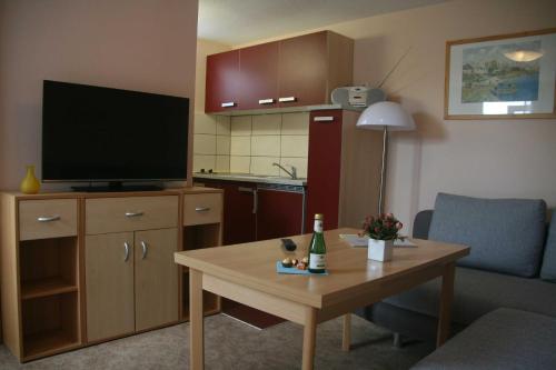 Two-Bedroom House image 9