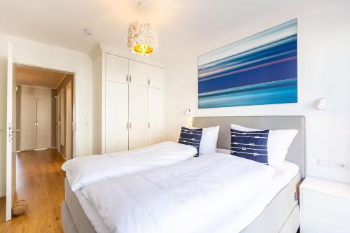 Two-Bedroom Apartment with Balcony image 9