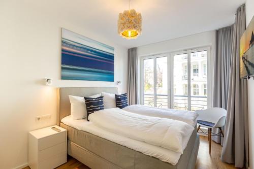Two-Bedroom Apartment with Balcony image 8