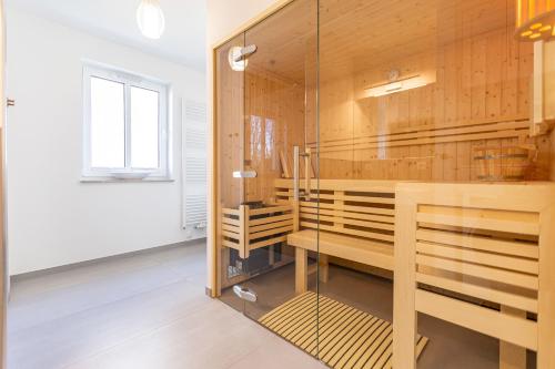 Two-Bedroom Apartment with Balcony image 4