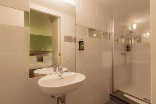 Double or Twin Room with View image 6