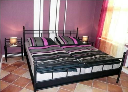 One-Bedroom Apartment with Terrace image 2