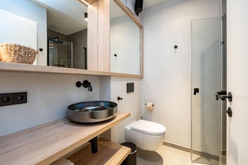 Two-Bedroom Apartment with Balcony image 1