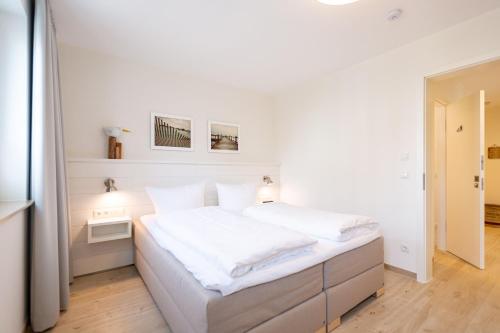 Two-Bedroom Apartment with Balcony image 10