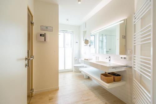 Two-Bedroom Apartment with Balcony image 6