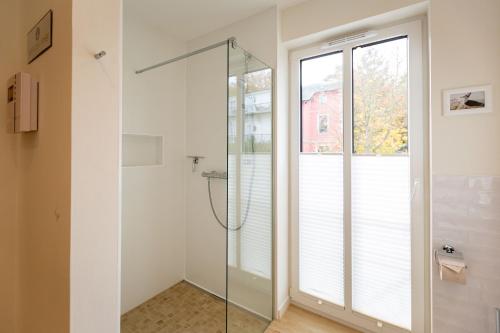 Two-Bedroom Apartment with Balcony image 2