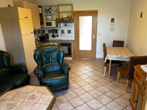 2 bedrooms, 4 beds