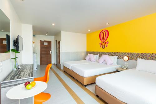 room detail thumbnail 1