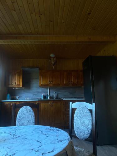 Hutsulka House in Mykulychyn