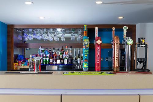 Holiday Inn Express Exeter an IHG Hotel - image 12