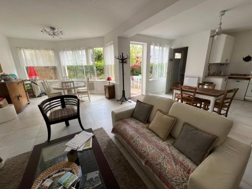 Villa Chantereyne entrée de plage, 8 couchages gîte à louer Riva-Bella