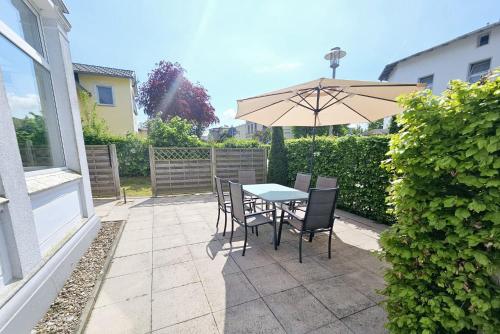 2 bedrooms, 4 beds